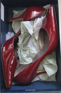 lot 5011 image: Anne Klein Christa Red Patent Pump Heels Size 9 M