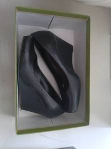 lot 5013 image: Gianni Bini MAE001 Black Womens Shoes Size 085M