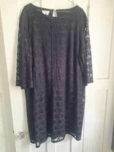 lot 5056 image: Black Lace Three-Quarter Sleeve Dress