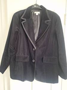 lot 5059 image: Coldwater Creek Black Blazer Size 20-22