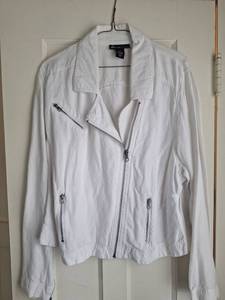 lot 5060 image: Lane Bryant White Zip Jacket Size 22