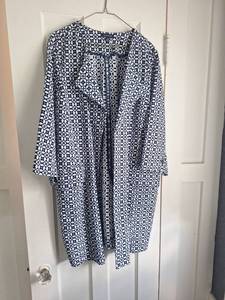 lot 5066 image: Lands End Womens Open Cardigan Size 22W Navy White Geometric Print