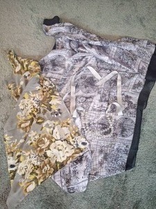 lot 5083 image: Scarves with Coordinating Jewelry