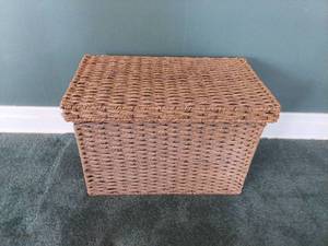 lot 5209 image: Woven Storage Basket with Lid and Handles