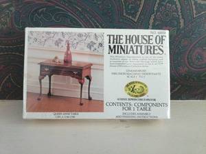 lot 5233 image: The House of Miniatures Queen Anne Table No. 40038 Scale 11 Unassembled