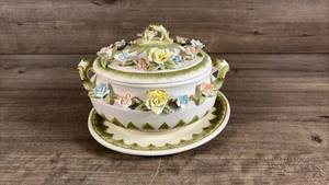 lot 139 image: Ardalt Lenwile Artware Japan Porcelain Soup Tureen with Lid and Underplate