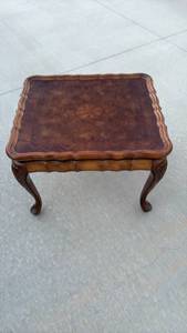 lot 162 image: Queen Anne Style Burl Walnut side Table