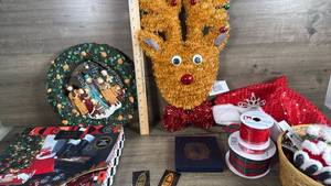 lot 167 image: Christmas Holiday Decoration Collection