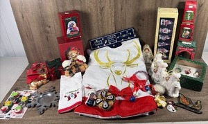 lot 263 image: Holiday Decor Lot Christmas Ornaments Figurines Stockings Accessories Bundle