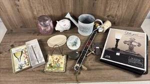 lot 278 image: Home Decor