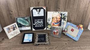 lot 301 image: Lot of Picture Frames Assorted Sizes and Styles