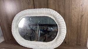 lot 325 image: Oval Woven Wicker Mirror Frame