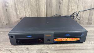 lot 326 image: Go Video DDV9100 Dual Deck VCR System Play Record