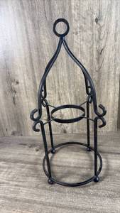 lot 367 image: Black Metal Decorative stand