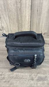 lot 374 image: Kodak ZD710 EasyShare Digital Camera with Samsonite Carry Case