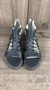 lot 385 image: Pair Black Lace-Up Gladiator Sandals Size 9