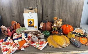 lot 398 image: Halloweenfall lit