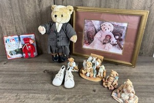 lot 404 image: Teddy Bear Collection Lot Plush Figurines Decorative Accessories