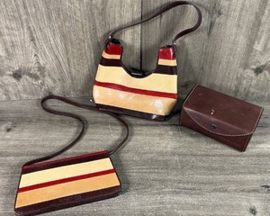 lot 472 image: Kenneth Cole lot