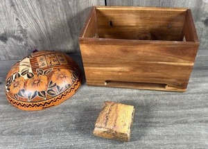 lot 489 image: 3-Piece Decorative Box Lot