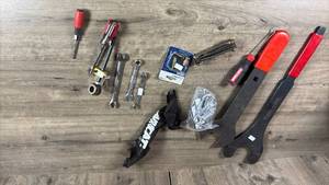 lot 510 image: Tool lot