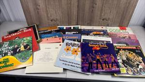 lot 515 image: Lot of 20Gospel and Religious Vinyl Records LPs