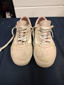 lot 61936 image: light pink Vans Old Skool sneakers - Retail $80