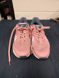 lot 61984 image: Reebok Zig Dynamica womens sneakers - 10