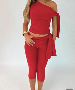 lot 696 image: Womens Solid Asymmetrical Neck Knot Top & High-Waist Capri, XS