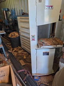 lot 116 image: JET JWBS-14SF-3 14 Steel Frame Bandsaw  3 HP  230V Single Phase
