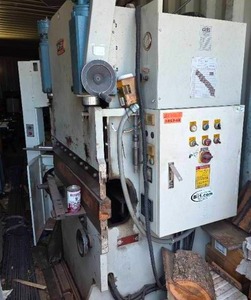 lot 102 image: Baileigh BP-3350 33-Ton x 50 Hydraulic Press Brake  220V 3-Phase with Operators Manual