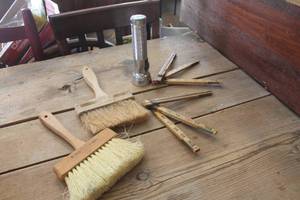 lot 2099 image: Vintage Paint Brushes and More
