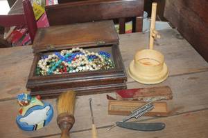 lot 2104 image: Vintage Razor, Wooden Box wJewelry & More