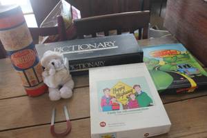 lot 2106 image: Vintage Tinkertoys and More