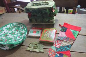 lot 2121 image: Vintage Christmas Cable Car, Stocking and More