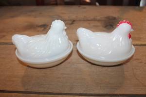 Vintage Milk Glass Hen on Nests