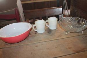 lot 2154 image: Vintage Pyrex Bowl, Fire King Coffee Cups & More