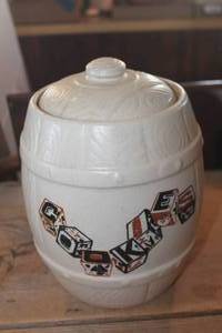 lot 2163 image: Antique USA Cookie Jar