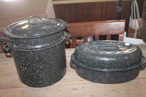 lot 2164 image: Enamelware Steamer Stock Pot & Roaster
