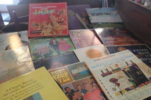 lot 2179 image: Lot of Vintage Misc. Records
