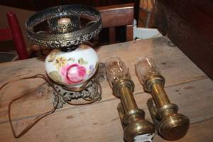 lot 2215 image: Vintage Lamp Base and Wall Candle Sconces