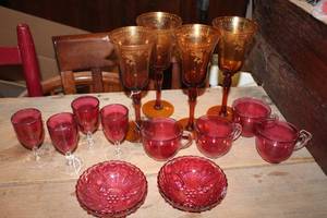 lot 2216 image: Vintage Cranberry Berry Bowls and Wine Glasses