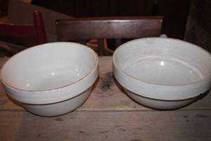 lot 2221 image: Vintage 10 12 Wide Crock Bowls