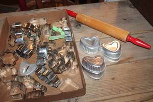 lot 2227 image: Vintage Cookie Cutters, Rolling Pin and More