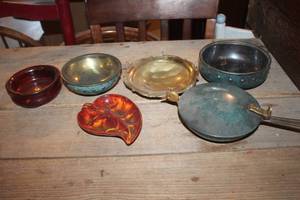 lot 2250 image: Dcor Bowls and More