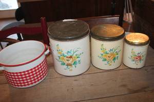 lot 2256 image: Vintage Decoware Canisters and More