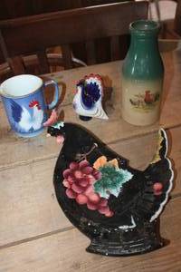 lot 2270 image: Chicken Dcor and More