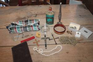 lot 2284 image: Vintage Pearls and More