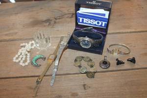lot 2285 image: Vintage Watches and More