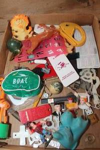 lot 2286 image: Contents of Junk Drawer